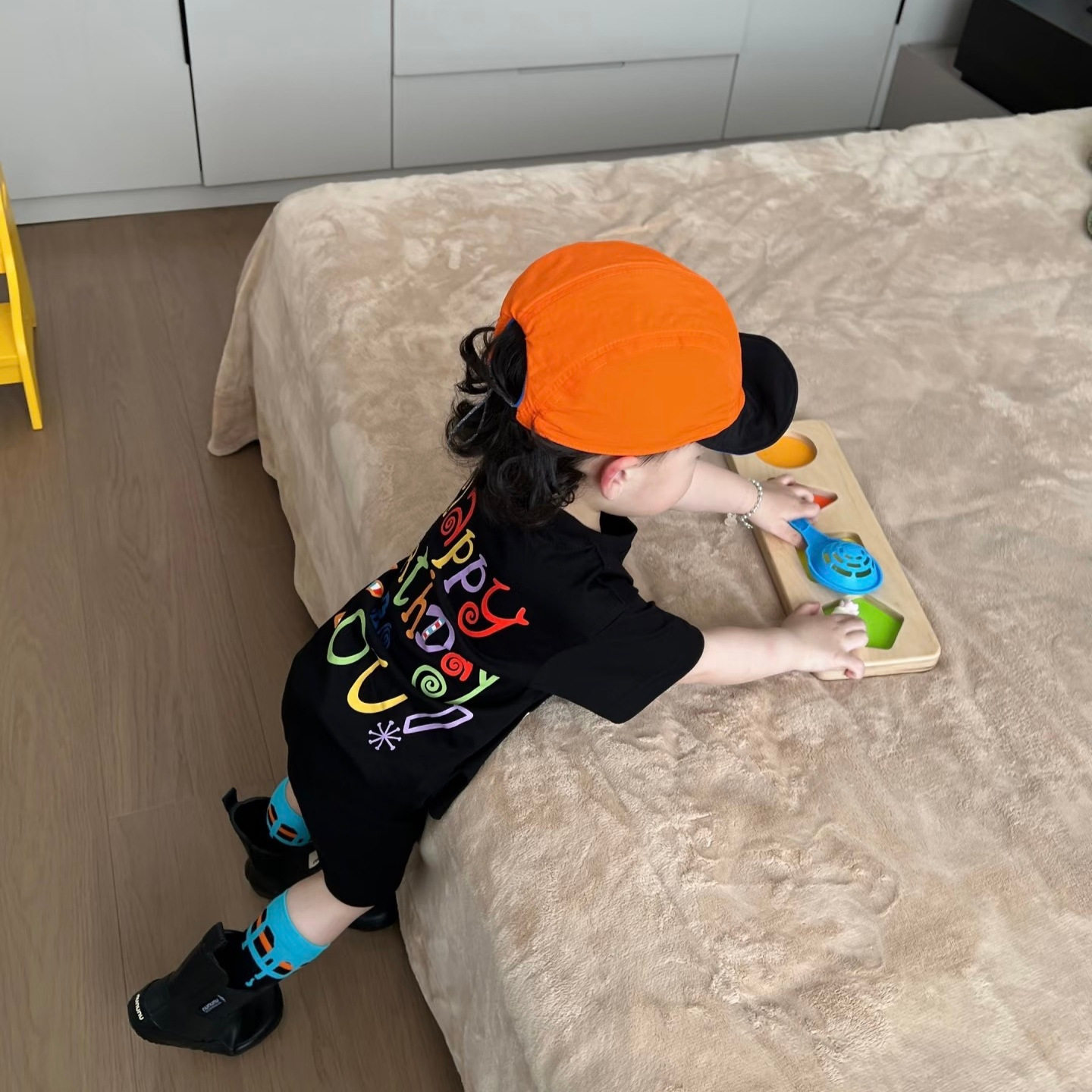 男童短袖t恤夏装2026新款帅气时髦儿童套头衫宝宝卡通黑色上衣