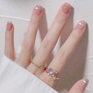 穿戴甲纯手工简约大气裸色爱心线条穿戴甲短款 轻奢成品美甲贴片