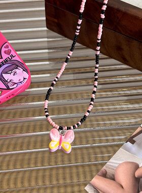 多巴胺女孩粉色小蝴蝶串珠项链女时尚设计感小众甜酷锁骨链颈链