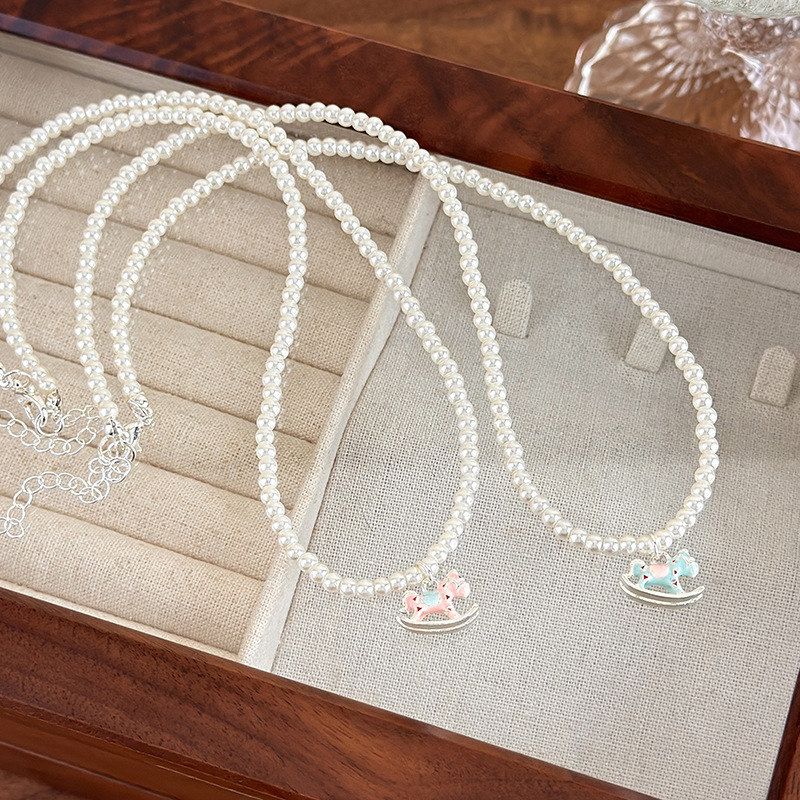 可爱彩色滴釉木马吊坠珍珠项链女高级感轻奢精致时尚气质锁骨链潮