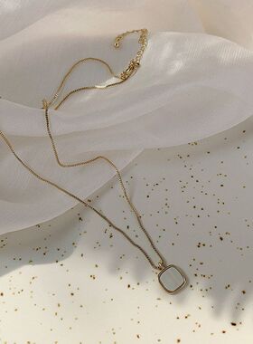 轻奢小众方形贝壳项链女夏设计感百搭简约锁骨链ins冷淡风配饰品