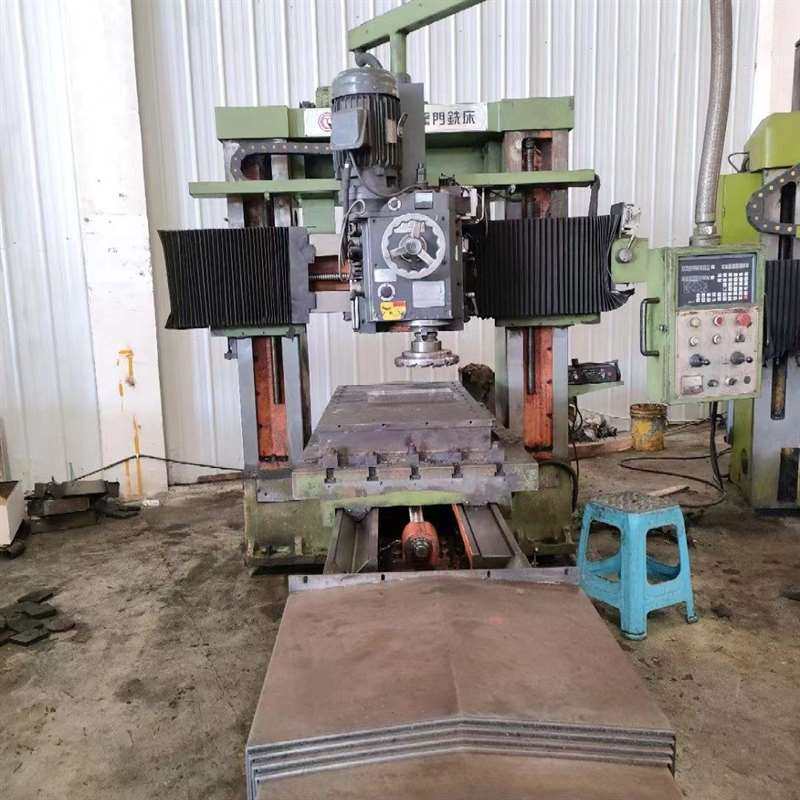 议价台湾龙佑龙门铣台湾源力维铣头带吸适用,电子元器件市场,其它元器件,淘宝优惠券,粉丝福利购,淘宝优惠卷