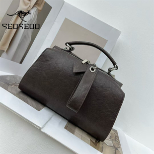 袋鼠女包2025新款 枕头包植鞣真皮单肩斜挎包大容量复古波士顿包潮