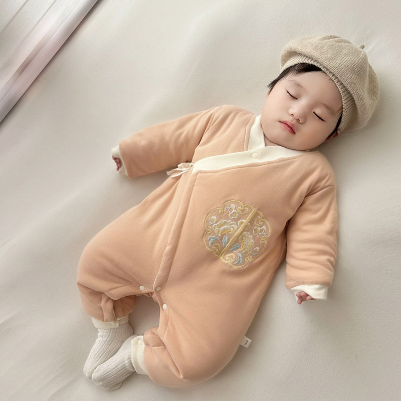 新生儿衣服冬季棉服和尚服蝴蝶衣连体衣婴儿加厚0-3个宝宝连身衣