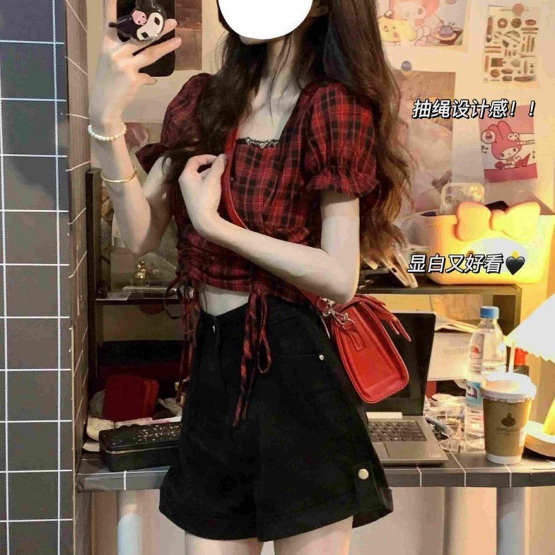 法式红色格子一字肩泡泡袖衬衫女夏季修身短款锁骨衬衣蝴蝶结上衣