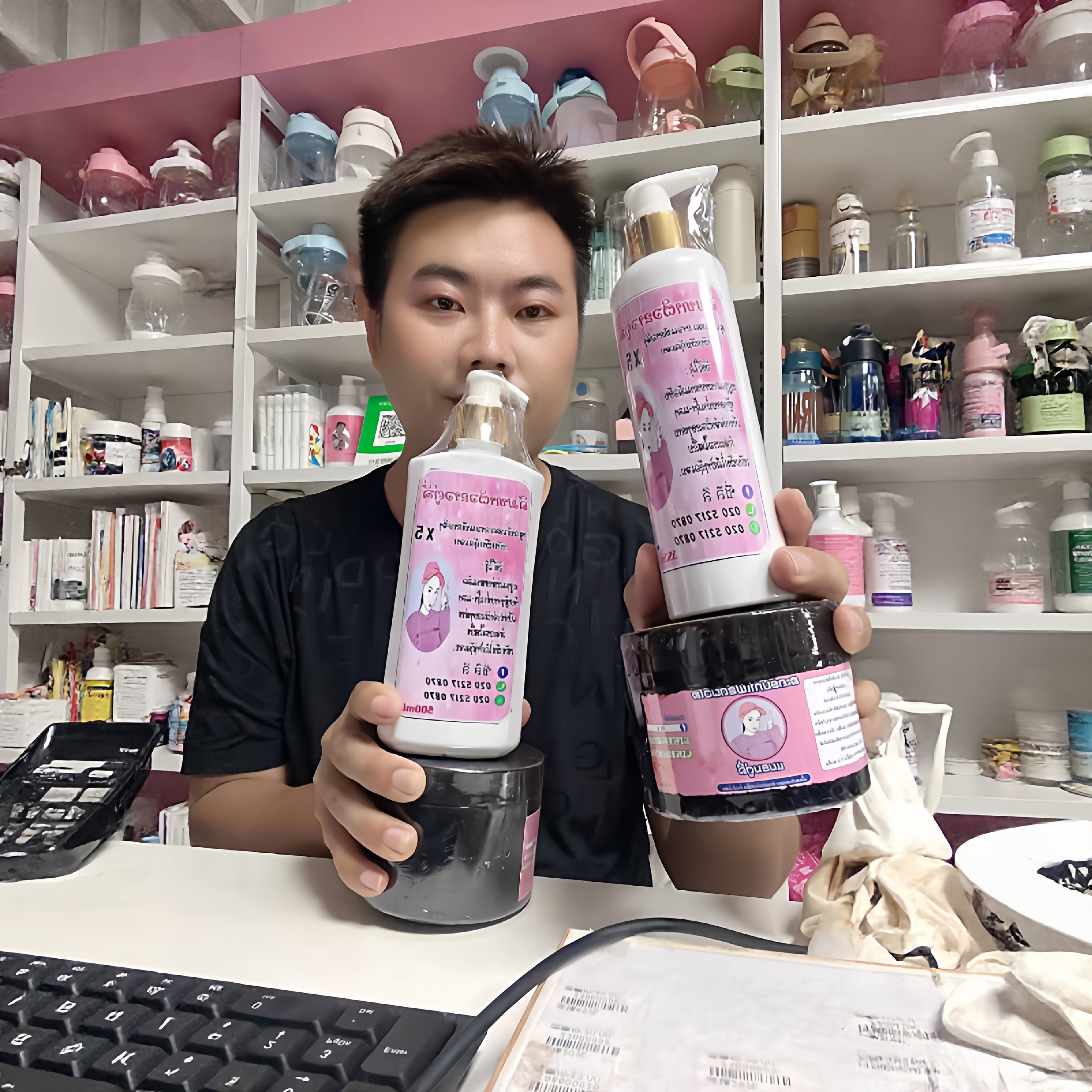 泰国火爆身体乳磨砂膏改善暗沉提亮肤色全身滋润光滑洗护套装正品