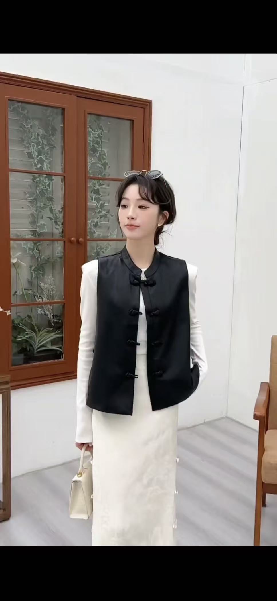 2025秋季新款时尚立领盘扣国风皮马甲女中老年妈妈装显瘦百搭