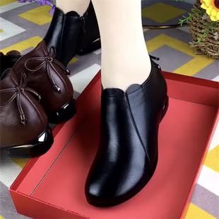 短靴女真皮春秋圆头低跟靴子女中老年单靴防滑软底妈妈鞋马丁靴女