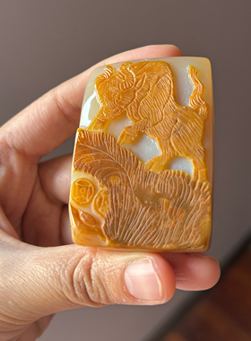 七日拂晓《力量小牛》玛瑙沙画风格雕刻作品 吊坠 加厚俏色玉髓