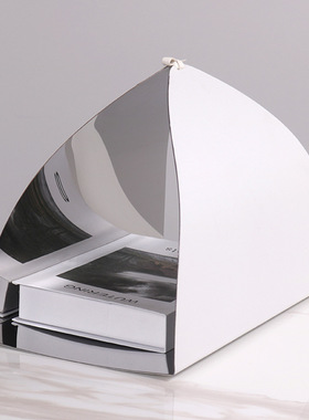 意式书架后现代简约皮艺金属简约置物杂志架软装样板间书房装饰品