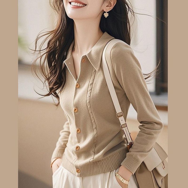 秋冬季新款高端气质复古翻领针织开衫女装法式超好看显瘦毛衣外套