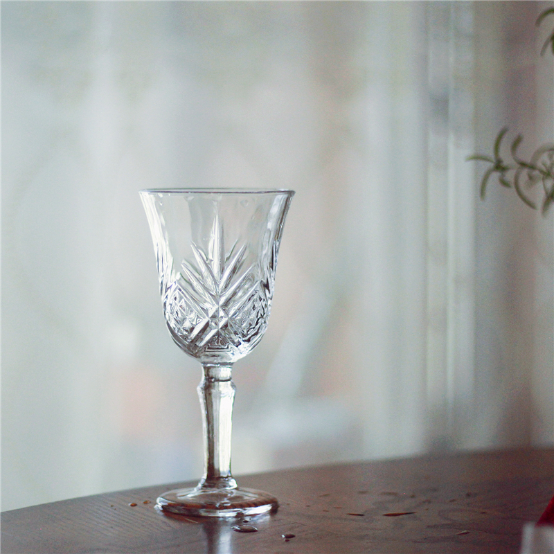 小器物复古法式浮雕玻璃高脚杯