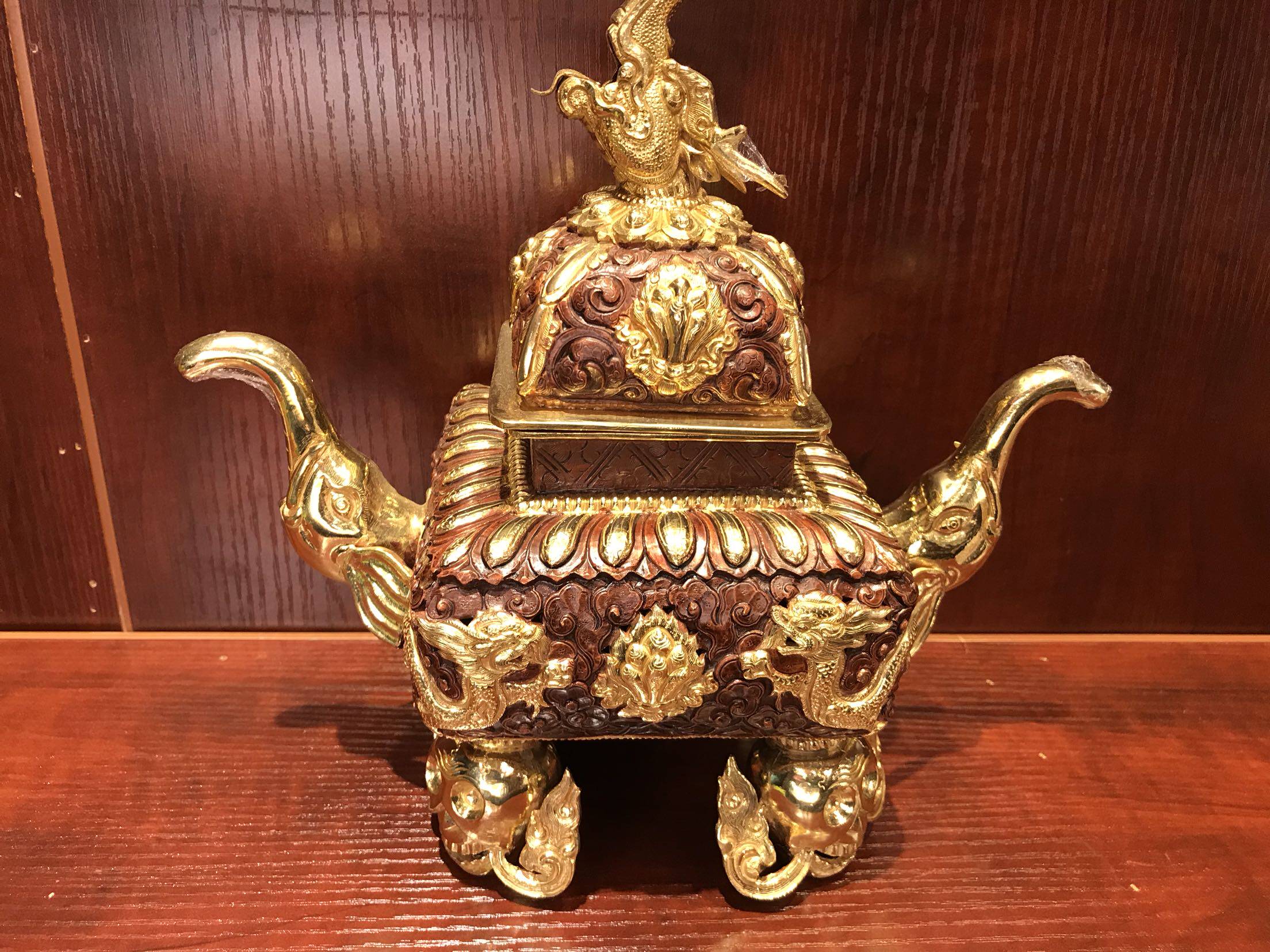 尼泊尔手工紫铜鎏金香炉 供香炉 佛山供香炉