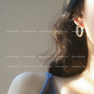 YOUJUclub-雅音~高级麻花纹金属耳圈简约通勤日常耳环蚊香盘耳夹