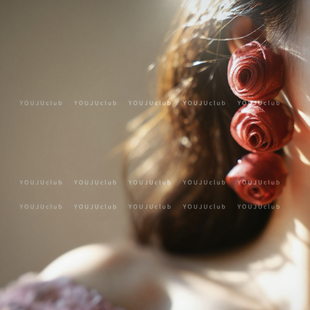 YOUJUclub-戴丽小姐~复古酒红色网纱玫瑰花朵夸张耳环蚊香盘耳夹