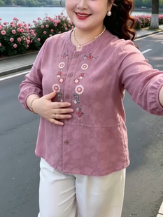 中老年女装妈妈装衬衫女复古刺绣宽松秋季民族风衬衣休闲上衣V领