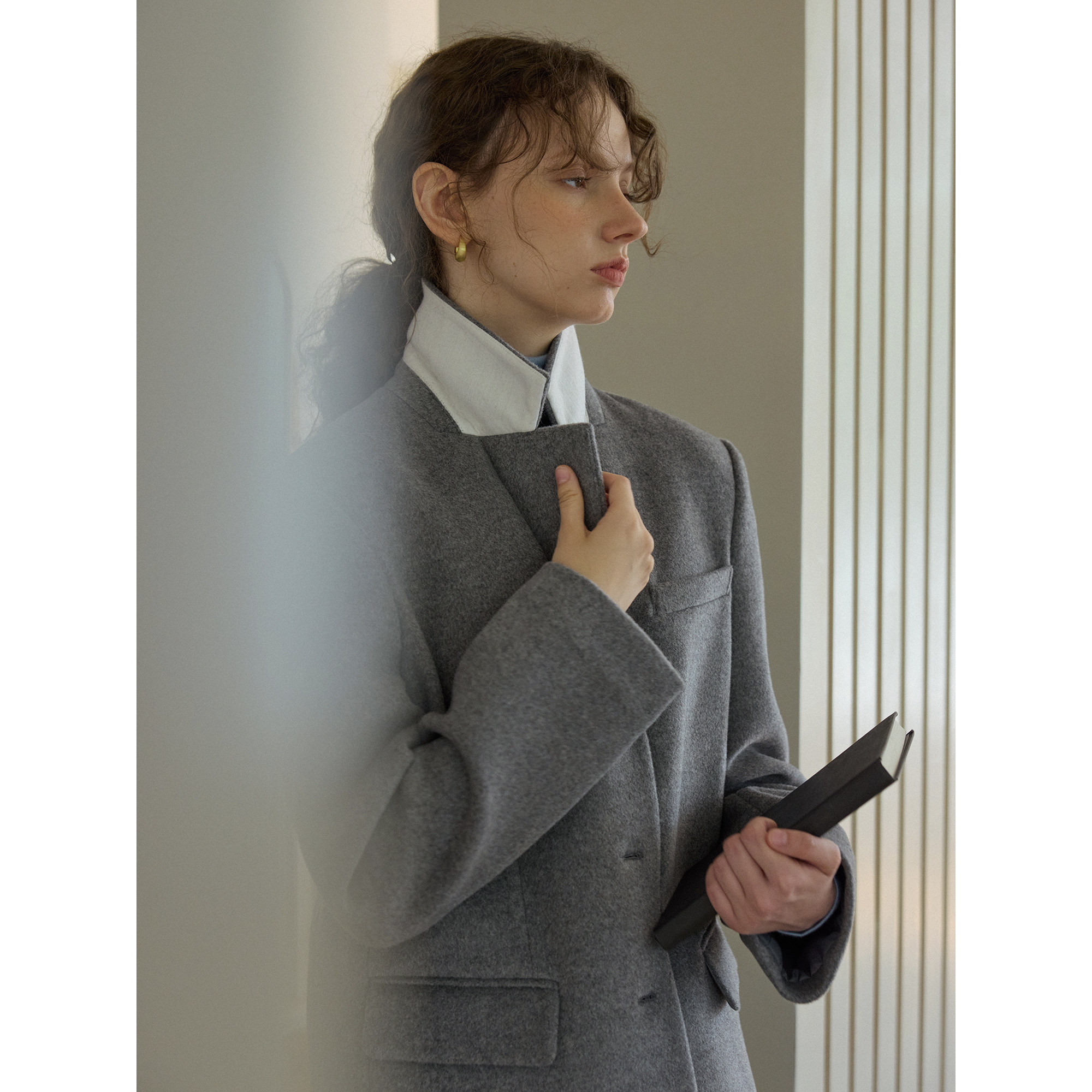 复古灰色全羊毛毛呢西装外套女秋冬新款宽松廓形短款呢子大衣通勤