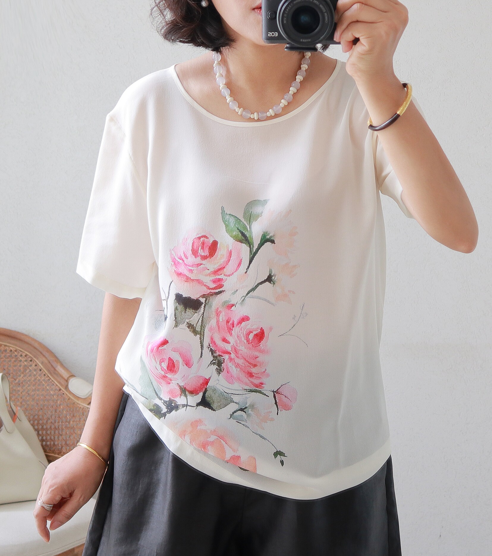 宛若芬芳~  定位柔粉玫瑰  淑女百搭  宽松 圆领真丝上衣