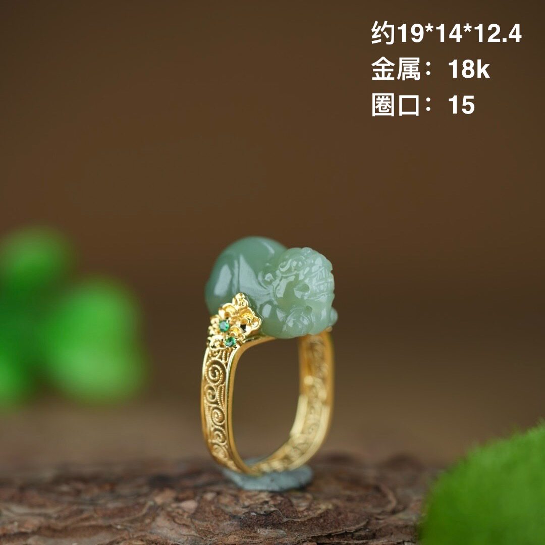 18k金镶嵌和田玉粉青貔貅女戒气质复古时尚轻奢指环