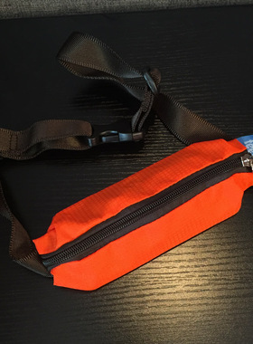 超值！专柜会员礼 橙色随身腰包 小胸包 钥匙包零钱包收纳包