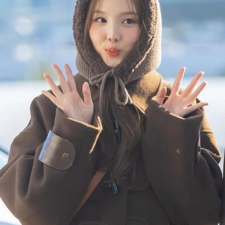 毛绒保暖拼接系带针织披肩帽