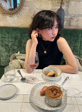 Into Fiction法式极简黑色桑蚕丝天丝高级面料半高领无袖针织背心