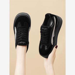 小黑鞋小众高级感厚底板鞋女款2025新款秋季黑色休闲鞋子女鞋