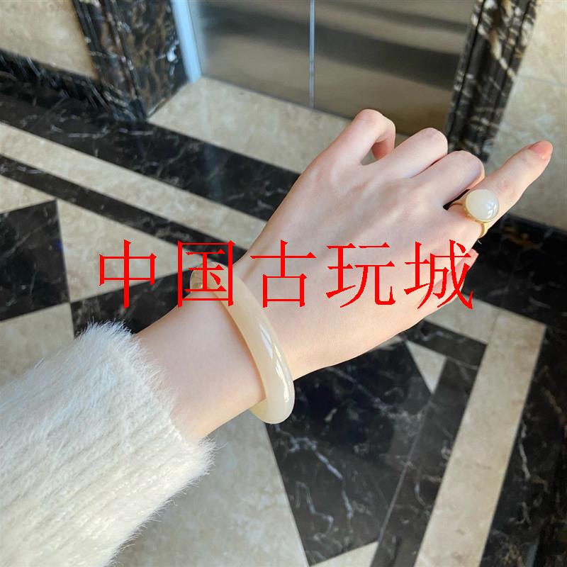 新疆和田玉藕粉玉手镯糯种羊脂玉胖圆条玉石镯子贵妃玉手镯送礼物