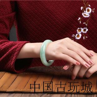 精选绿翡翠手镯高冰糯种玉镯子淡绿色贵妃镯椭圆形玉石手镯时尚款