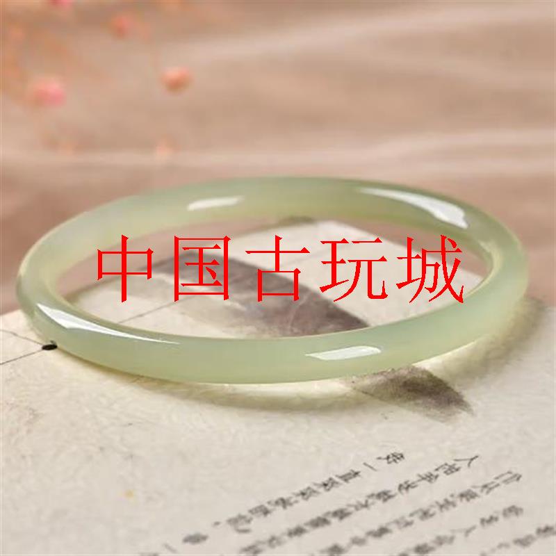 收藏级新疆和田玉青白玉手镯山料