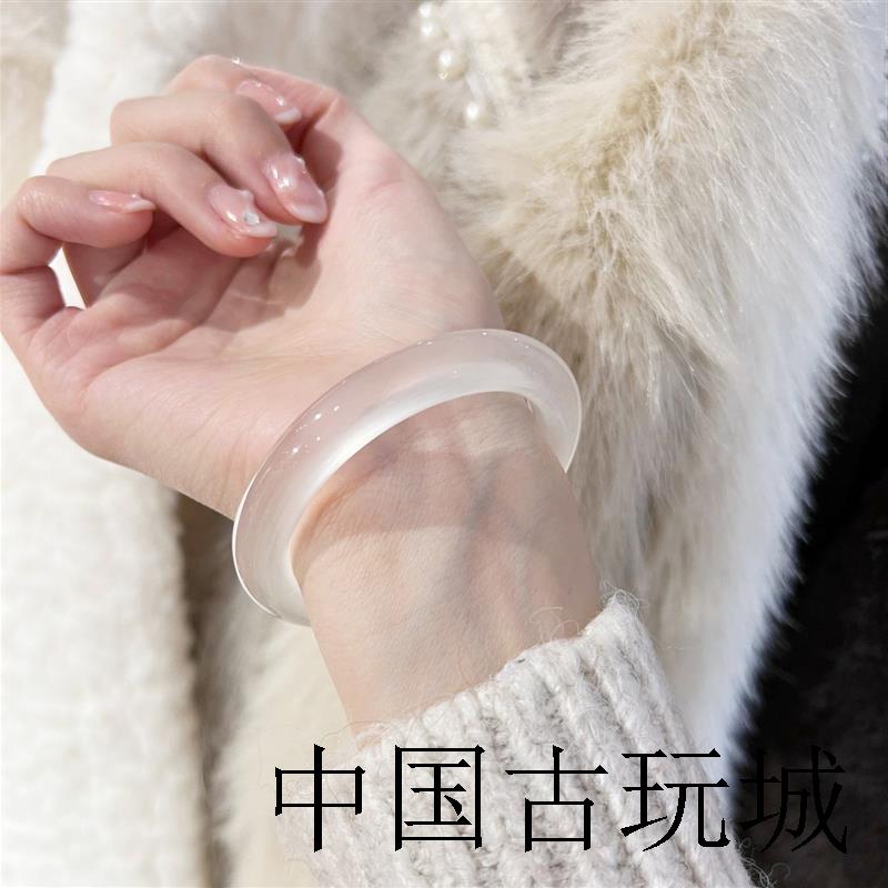 冰种飘花扁圆条白玉髓手镯月光玛瑙玉手镯女款翡翠荔枝冻冰透精品