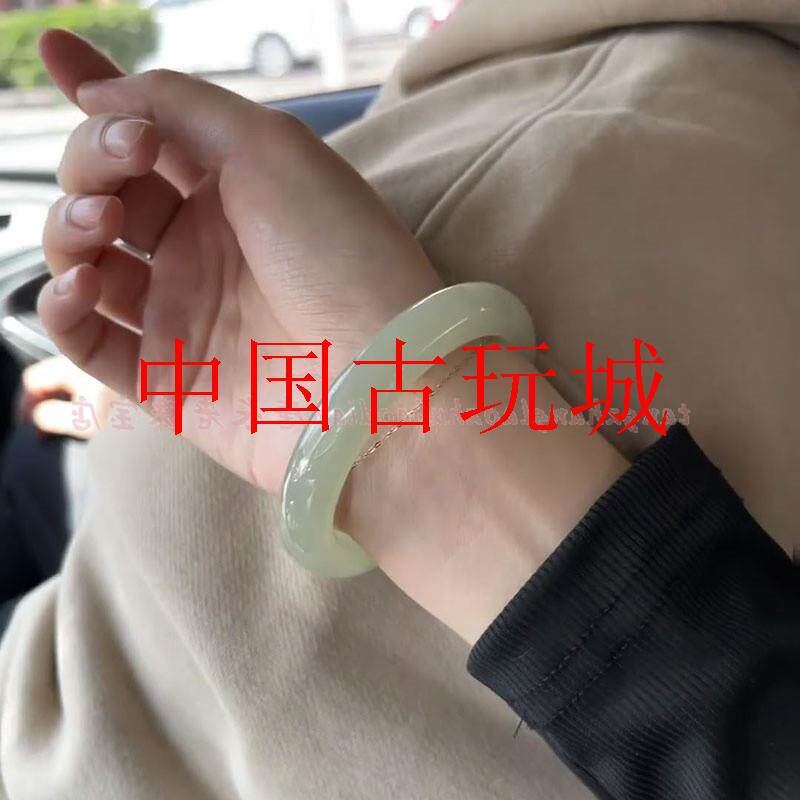 新疆和田玉手镯浅晴水高冰种青白玉手镯宽版湖水绿手镯茶色女饰品