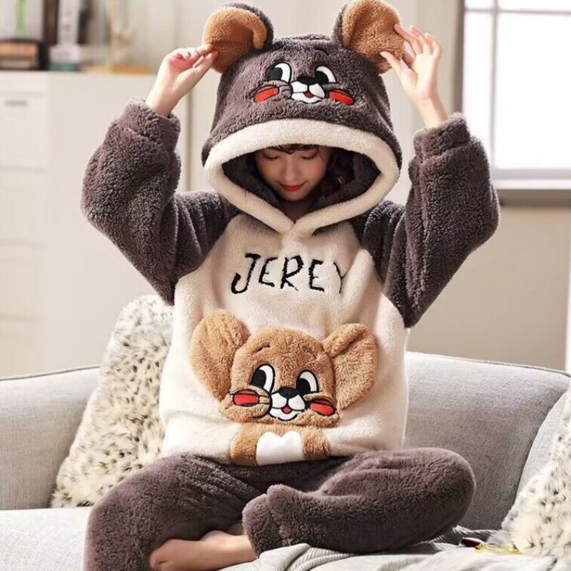 女珊瑚绒加厚加绒保暖套装