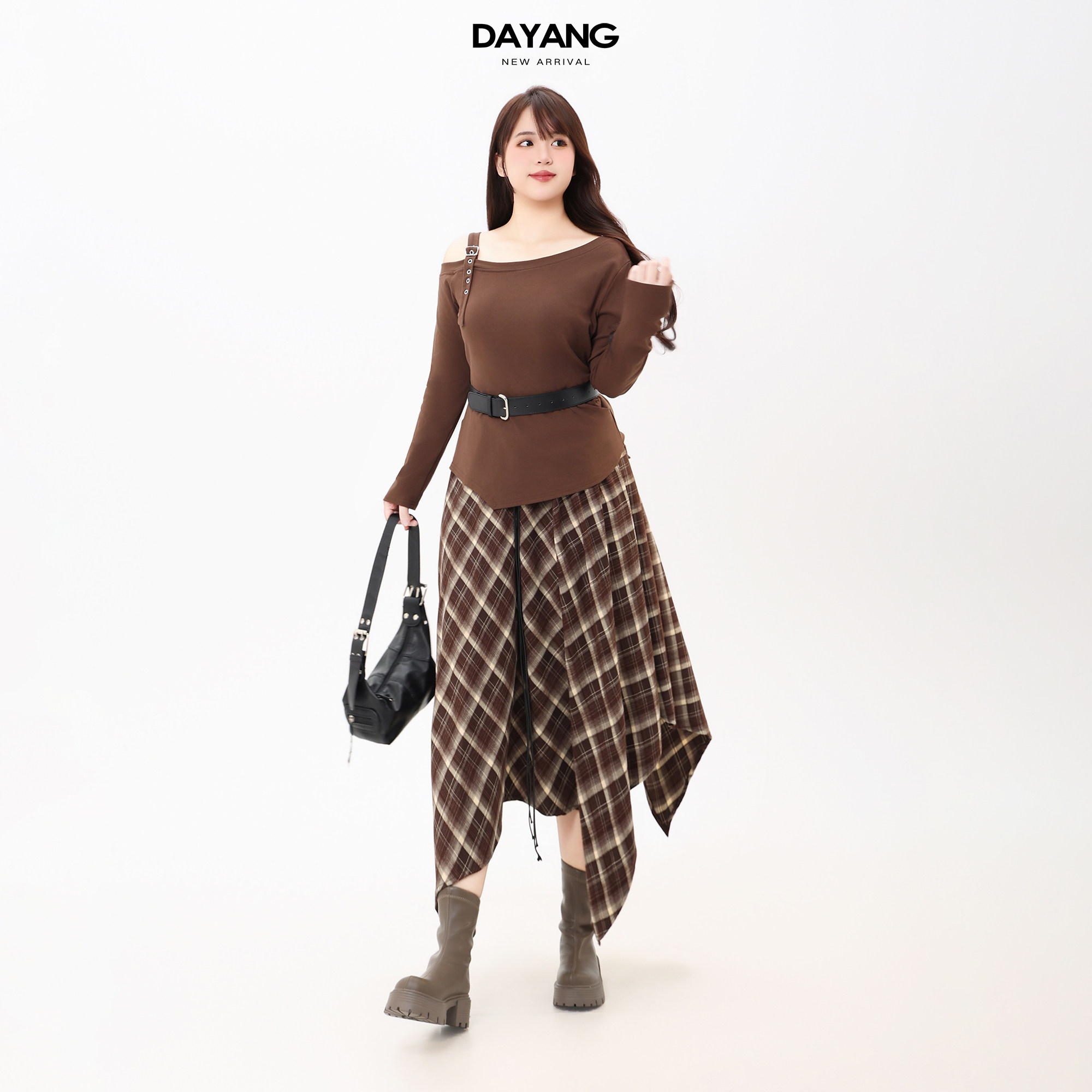 120斤的大杨 设计感斜肩长袖t恤女秋打底衫胖mm显瘦遮肉露肩上衣,女装/女士精品,T恤,淘宝优惠券,粉丝福利购,淘宝优惠卷