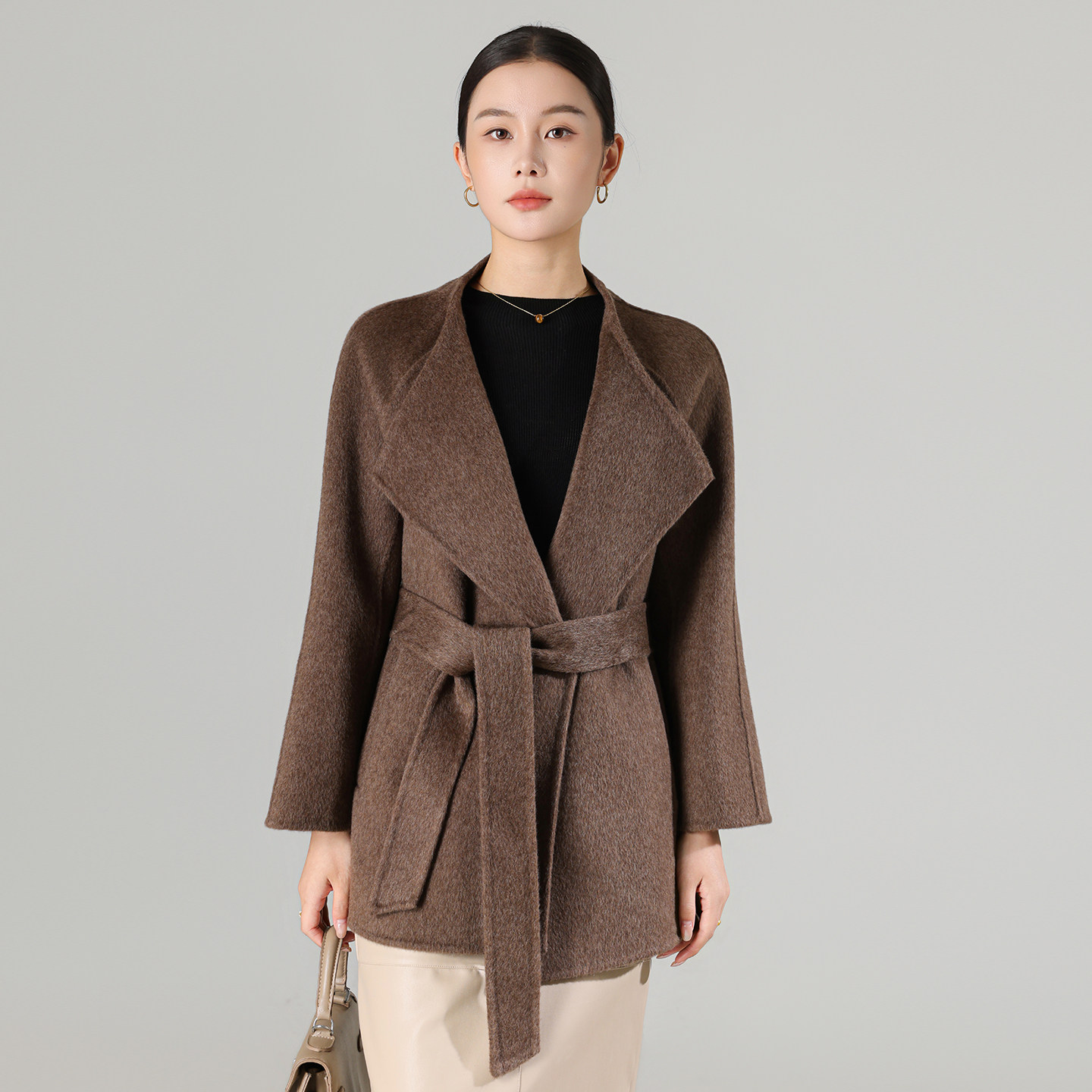 减龄时尚牛角扣双面呢羊毛大衣女宽松短款秋冬新款气质澳毛外套