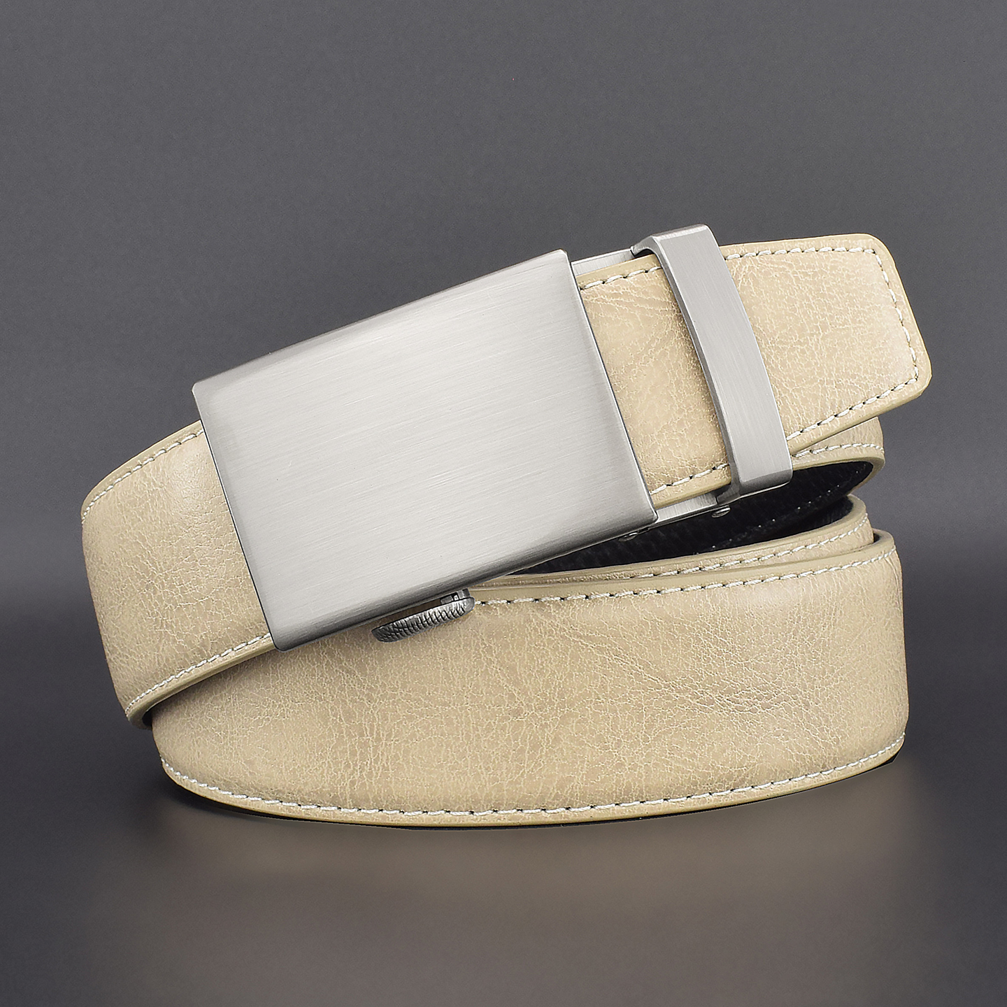 新款简约浅色时尚潮流皮带男士真皮自动扣腰带年轻人百搭裤带光面