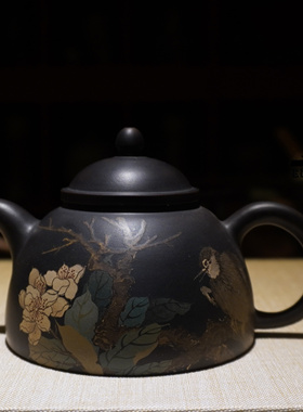 云南建水紫陶名家孔凡庚红泥阴刻阳彩填堆锦堂哑光黑色普洱泡茶壶