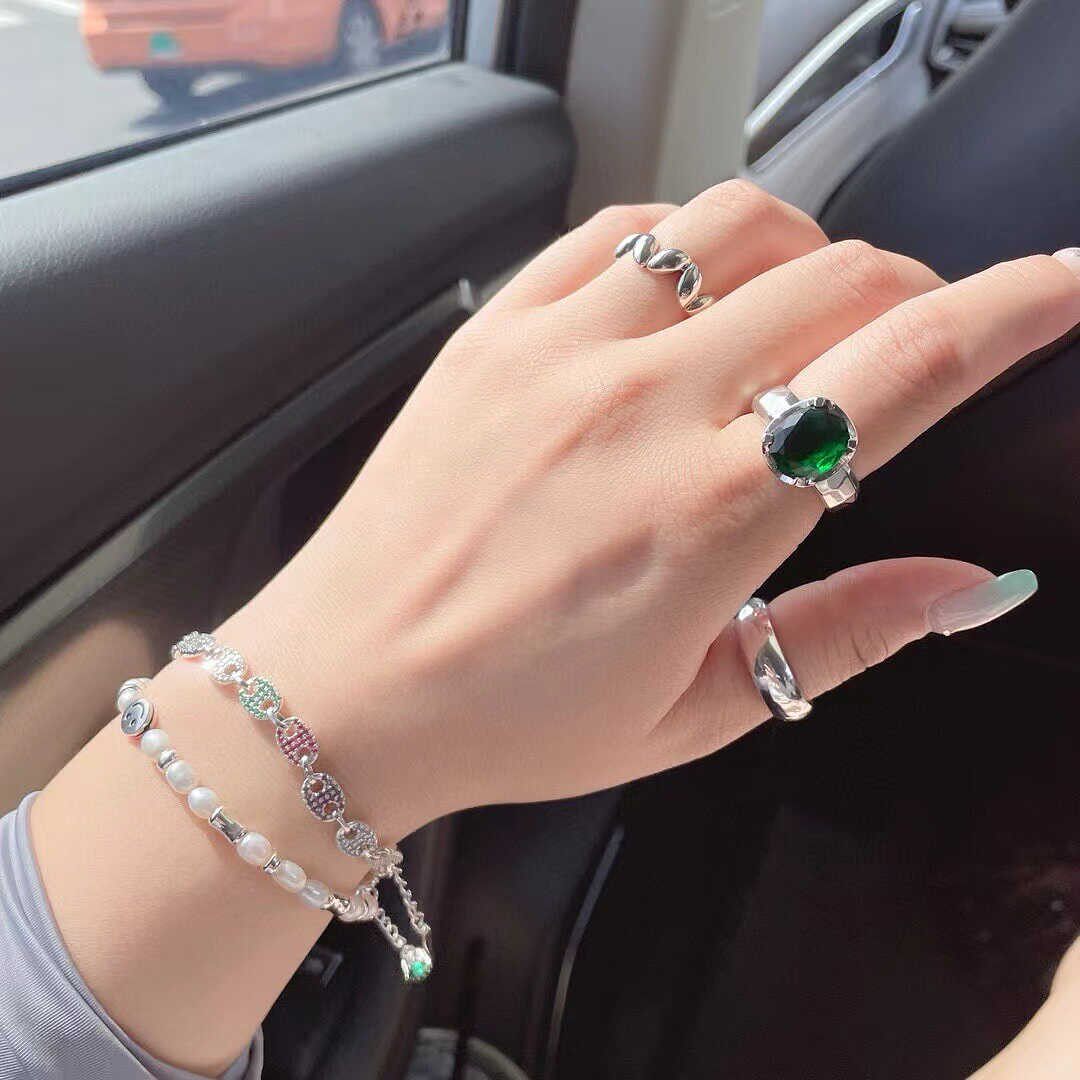s925纯银复古绿色锆石戒指女时尚小众设计轻奢祖母绿宝石高级感潮