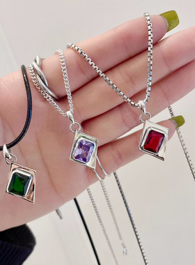 S925纯银不规则红色锆石吊坠女