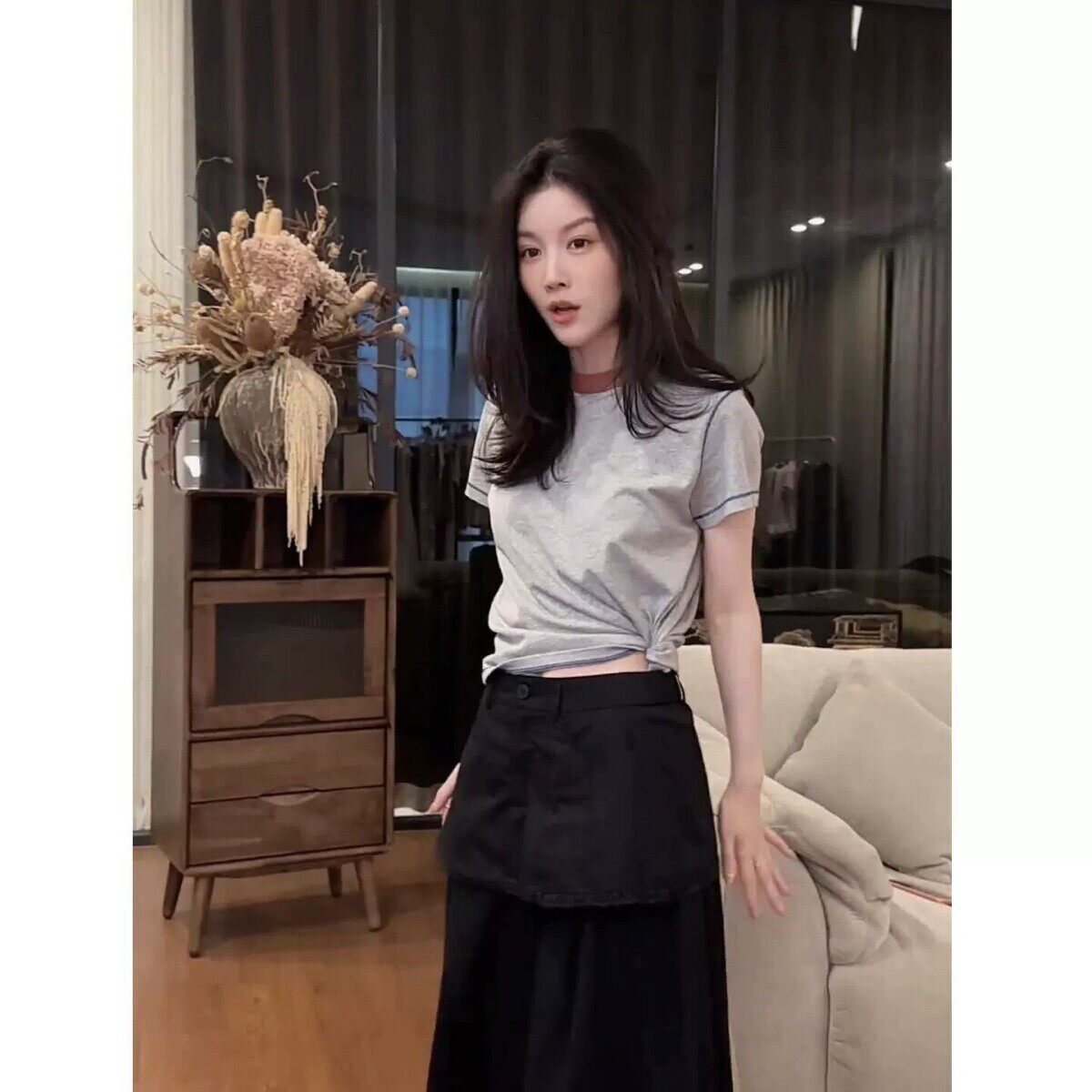 韩系复古撞色圆领短袖T恤女夏季新款设计感百搭显瘦凉感轻薄上衣