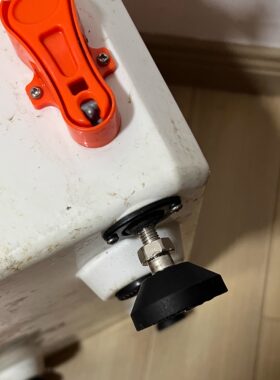 钓箱专用升降脚改装配件通用无级升缩腿加长款不锈钢防摇晃支撑脚