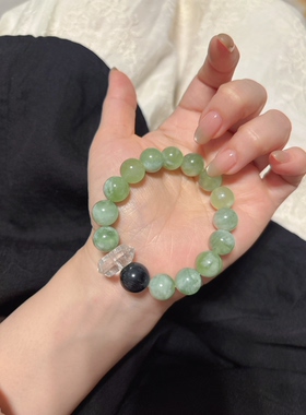 2026年新款岫玉蓝虎眼水晶手串手链女款小众叠戴手串绿色饰品转运
