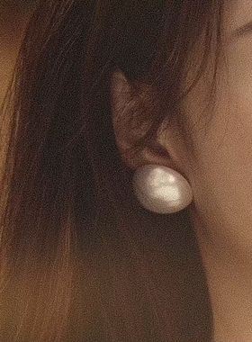 2023年早春新款殷桃康子由同款珍珠耳钉S925银针小众耀眼的你耳环