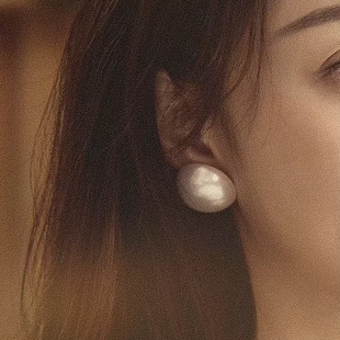 2023年早春新款殷桃康子由同款珍珠耳钉S925银针小众耀眼的你耳环