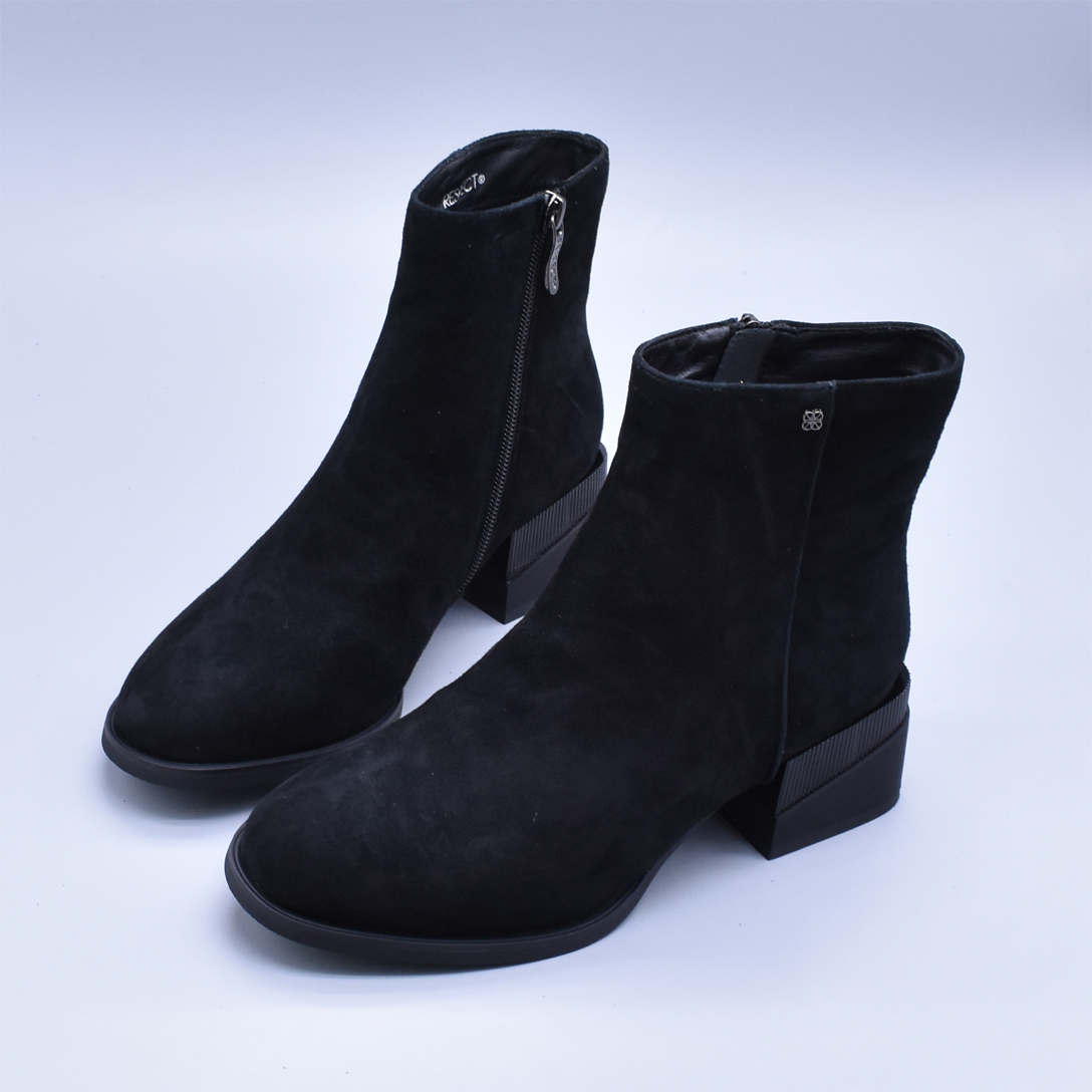 外单新款羊猄皮黑色软底百搭短靴瘦瘦靴保暖棉靴真皮软面高跟裸靴