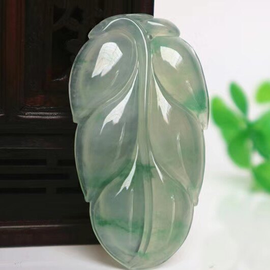 世代好翡翠 缅甸老坑玉a货翡翠冰种阳绿飘花金枝玉叶叶子吊坠