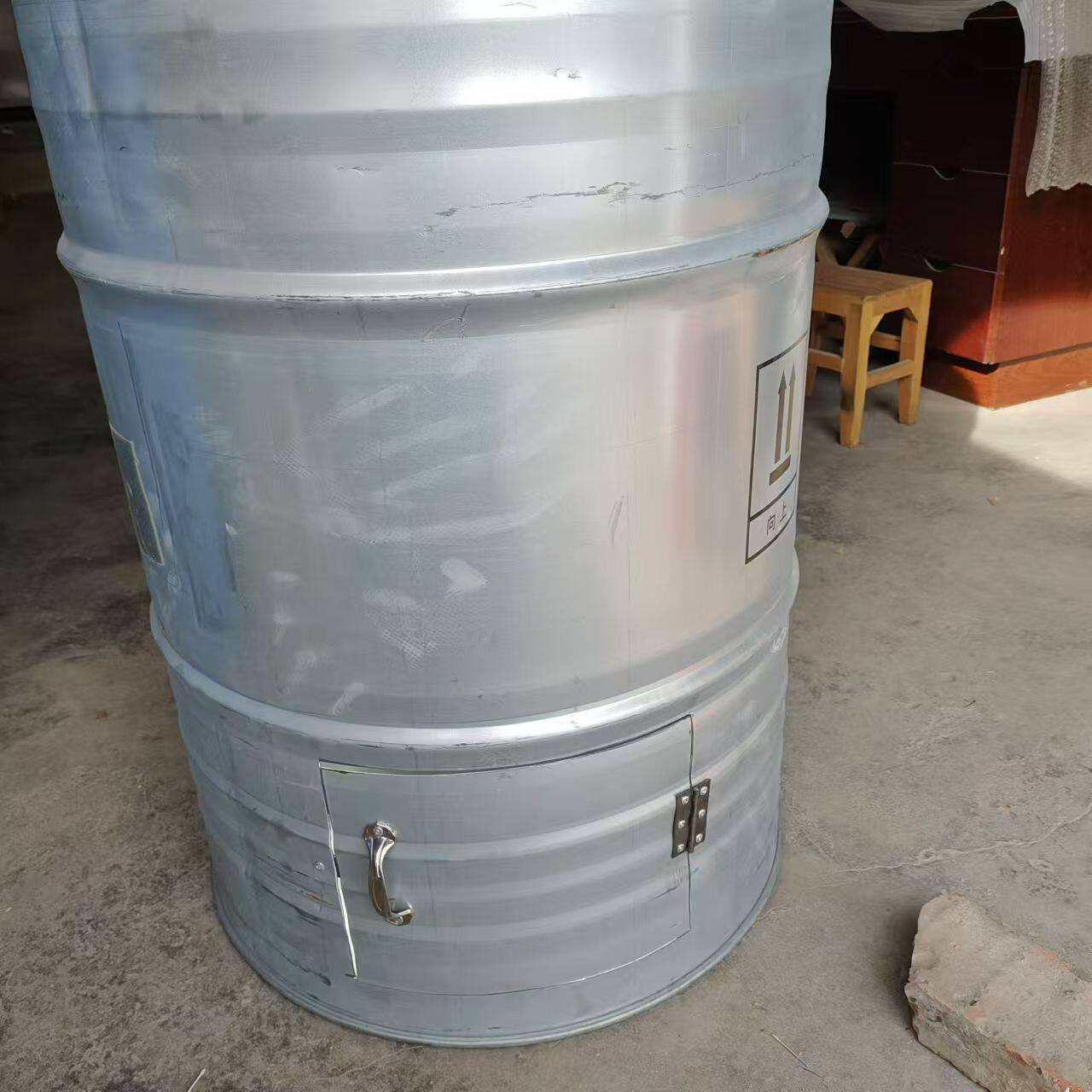 镀锌大口径铁桶熏肉桶开口可移动超厚熏肉烧烤大铁桶一体机烟熏桶
