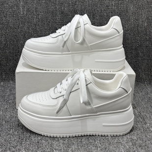 爆款欧货真皮小白鞋女2026春季新款欧洲站休闲百搭增高厚底松糕鞋