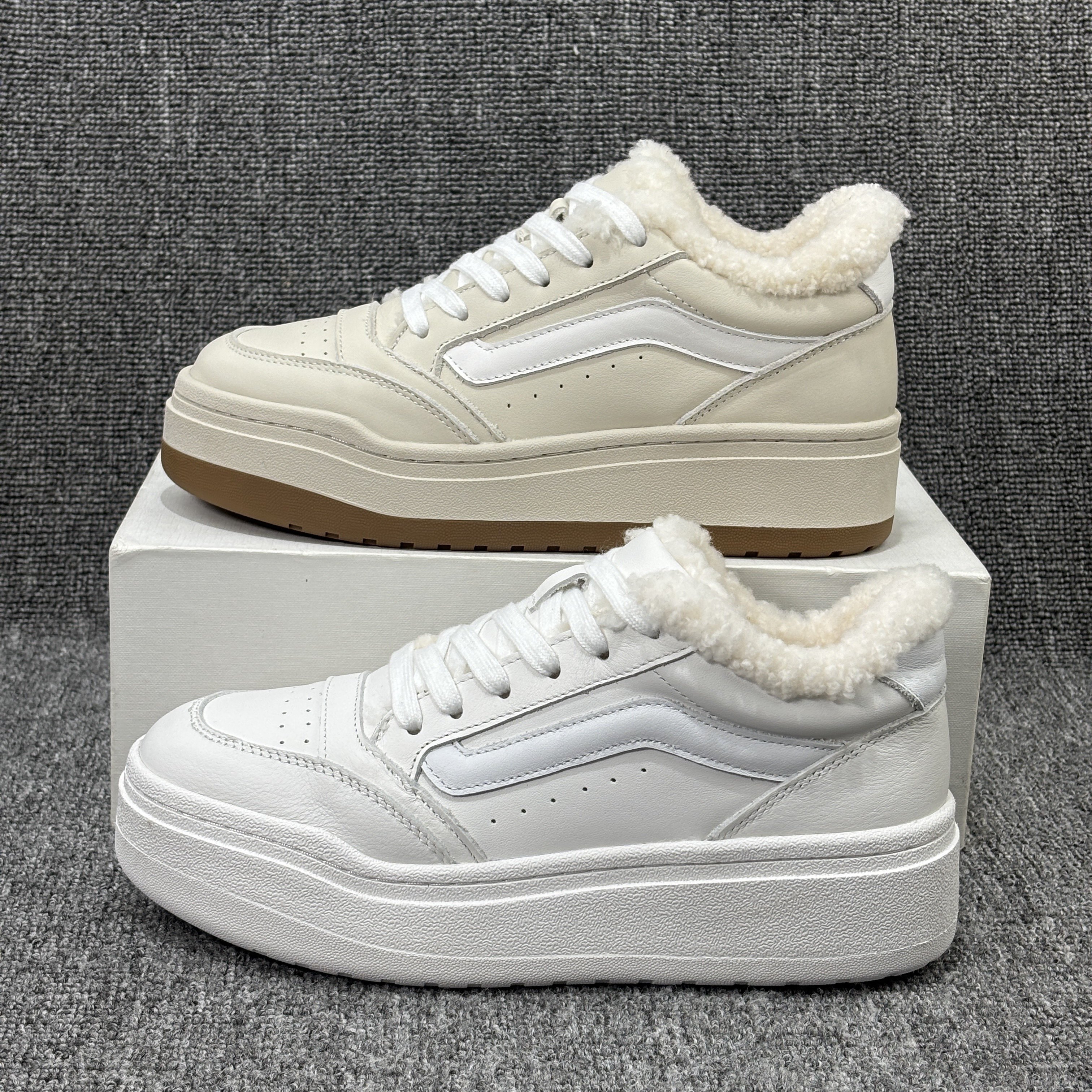 欧货爆款真皮保暖加绒小白鞋女2025年新款板鞋欧洲站厚底松糕棉鞋,女鞋,休闲板鞋,淘宝优惠券,粉丝福利购,淘宝优惠卷