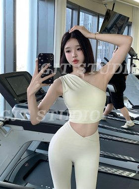 GJT斜肩性感带胸垫内搭显白显瘦运动健身性感瑜伽普拉提上衣新